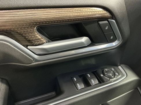 Used 2025 Chevrolet Silverado 2500 LT w/ Convenience Package image 23