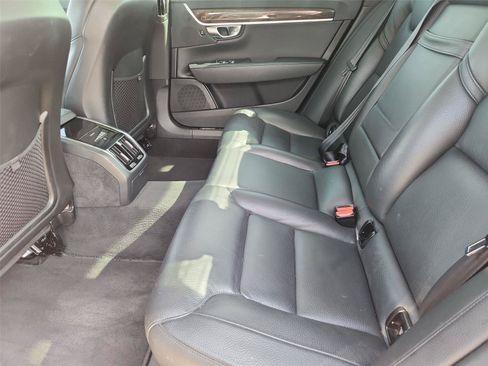 Used 2018 Volvo S90 T5 Momentum w/ Convenience Package FWD image 24