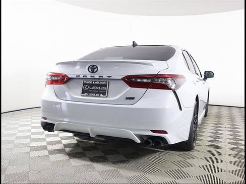 Used 2023 Toyota Camry XSE FWD image 5