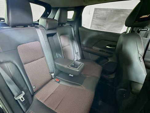 New 2025 Nissan Kicks SR w/ SR Premium Package image 31