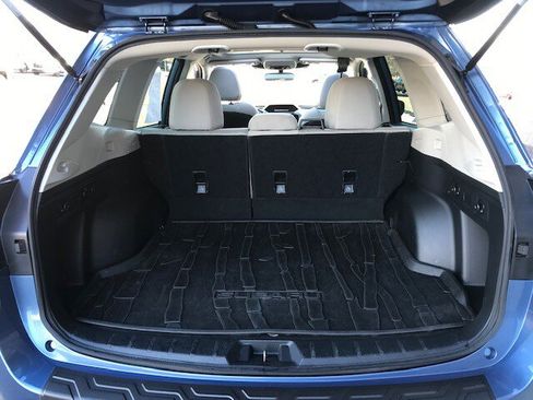 Used 2023 Subaru Forester Premium image 10