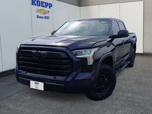 Used 2025 Toyota Tundra SR5 AWD/4WD image 1