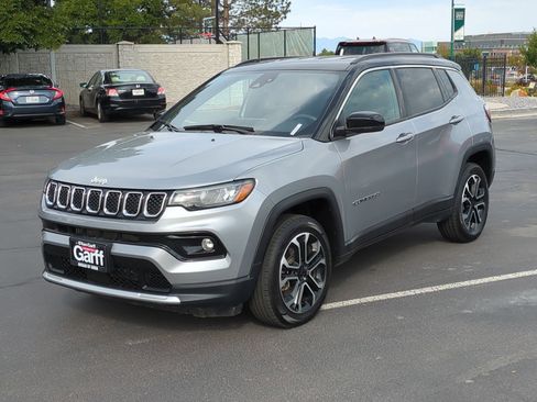 Used 2023 Jeep Compass Limited image 10