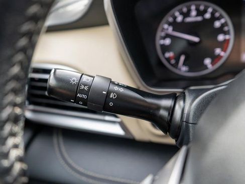 Used 2022 Subaru Outback Limited image 25