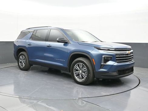 New 2026 Chevrolet Traverse LT w/ Driver Confidence Package image 20