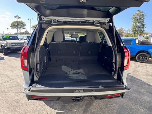 Used 2025 Ford Expedition Max Active RWD image 10