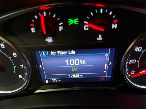 Used 2024 GMC Terrain SLE w/ Driver Convenience Package image 19