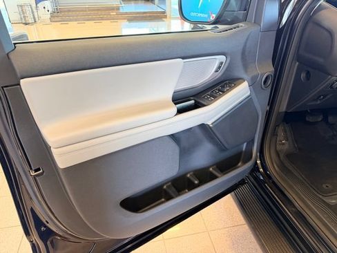 Used 2026 Ford Expedition Active AWD/4WD image 12