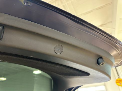 Used 2023 Tesla Model Y Performance image 45