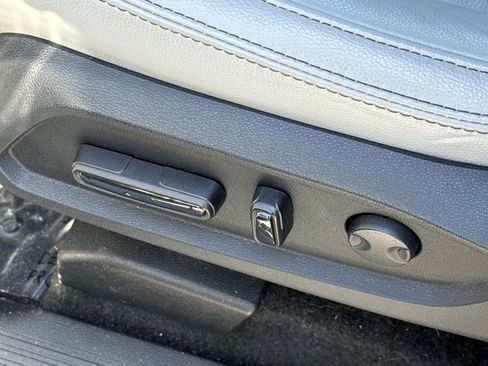 Certified 2024 Honda Pilot Touring image 27