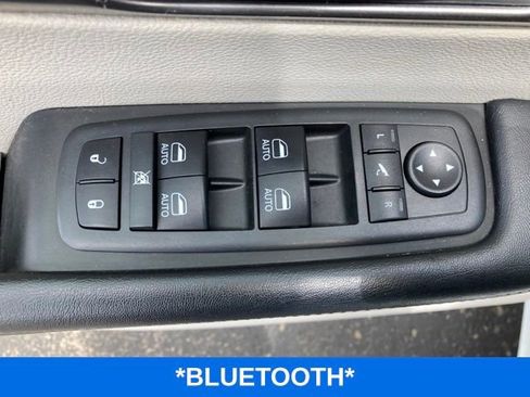 Used 2019 Chrysler Pacifica Limited FWD image 13