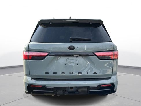 Used 2024 Toyota Sequoia Platinum image 9