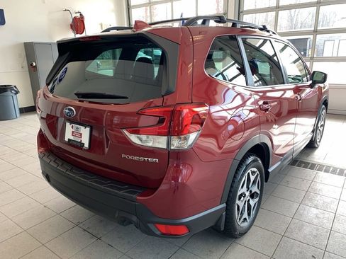 Certified 2023 Subaru Forester Premium image 18