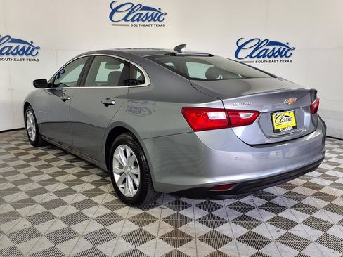 Used 2024 Chevrolet Malibu LT FWD image 2