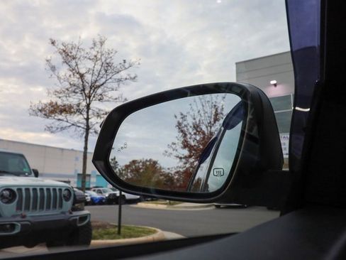 Used 2017 Toyota Highlander Limited image 58