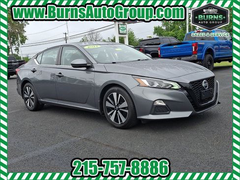 Used 2021 Nissan Altima 2.5 SV w/ SV Premium Package FWD image 1