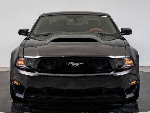 Used 2012 Ford Mustang GT Premium w/ Electronics Pkg RWD image 2