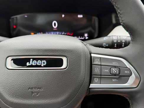 New 2026 Jeep Compass Limited w/ Sun, Sound & Navigation Group AWD/4WD image 18