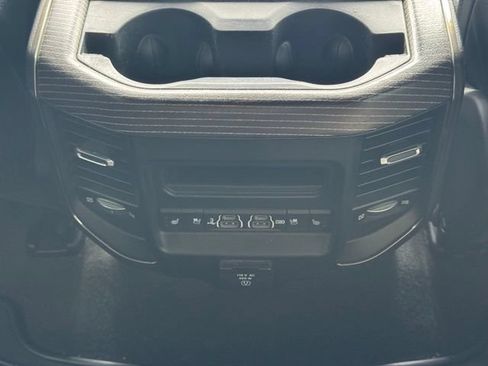 Used 2020 RAM 1500 Limited w/ Black Appearance Package AWD/4WD image 24