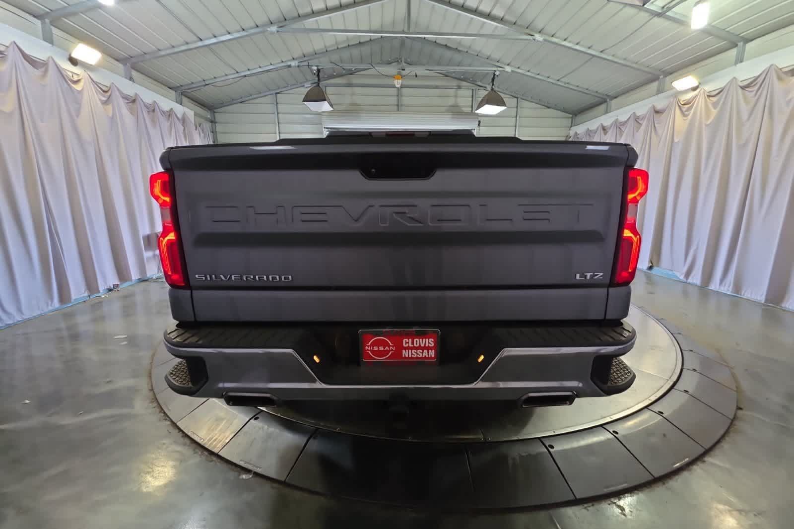 Used 2019 Chevrolet Silverado 1500 LTZ AWD/4WD image 8