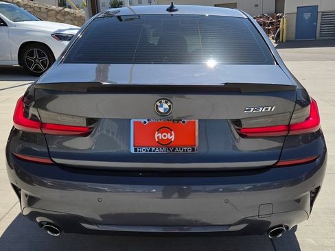 Used 2019 BMW 330i Sedan w/ M Sport Package RWD image 8