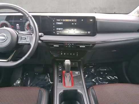 Certified 2025 Nissan Kicks SR image 20