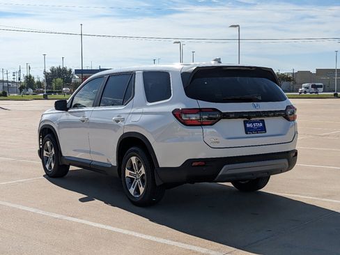 Used 2025 Honda Pilot EX-L image 7