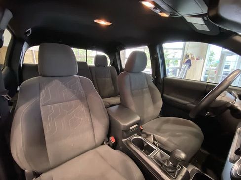 Used 2017 Toyota Tacoma TRD Sport AWD/4WD image 27