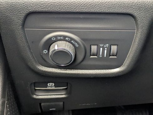 New 2026 Jeep Grand Cherokee Altitude AWD/4WD image 16