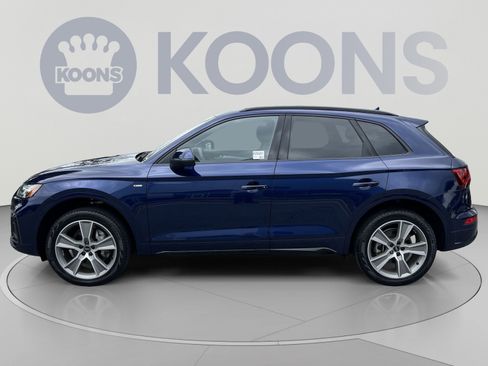 Used 2025 Audi Q5 2.0T Premium w/ Convenience Plus Package AWD/4WD image 2