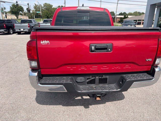 Used 2018 Toyota Tacoma TRD Off-Road AWD/4WD image 18