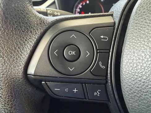 Used 2025 Toyota RAV4 XLE FWD image 17