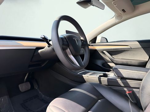 Used 2023 Tesla Model 3 Standard Range RWD image 32