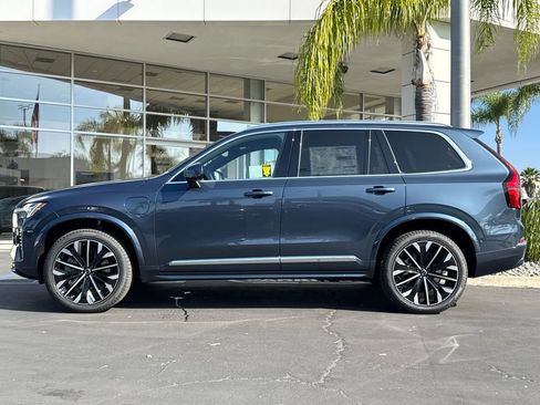 New 2026 Volvo XC90 T8 Plus AWD/4WD image 2