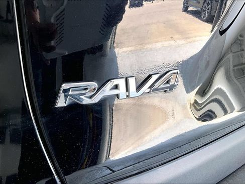 Used 2020 Toyota RAV4 XLE w/ Convenience Package AWD/4WD image 38