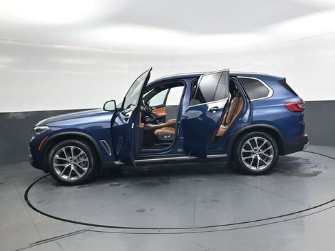 Used 2019 BMW X5 xDrive50i w/ Premium Package 2 image 37