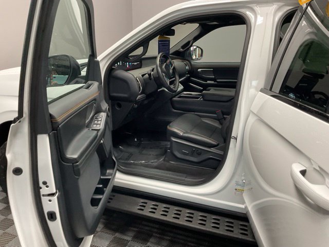 Used 2025 Ford Expedition Tremor AWD/4WD image 14