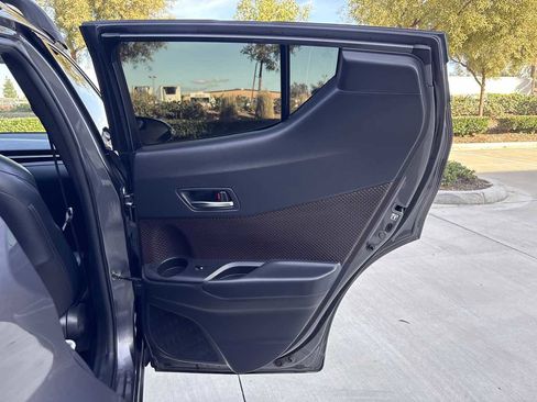 Used 2019 Toyota C-HR Limited image 15