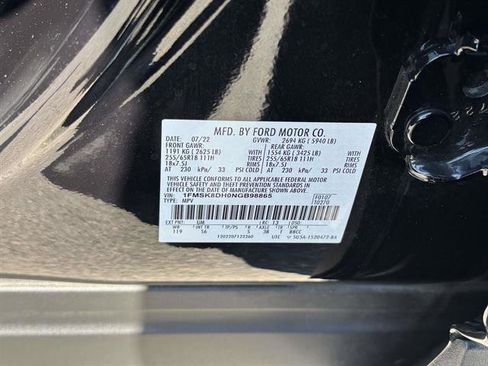 Used 2022 Ford Explorer XLT w/ Equipment Group 202A image 16