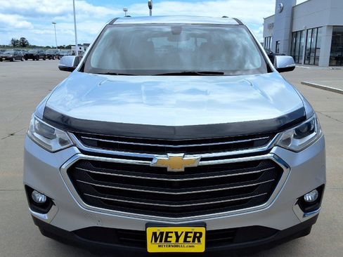 Used 2019 Chevrolet Traverse LT AWD/4WD image 3