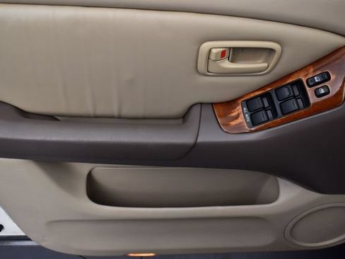 Used 1999 Lexus RX 300 4WD image 10