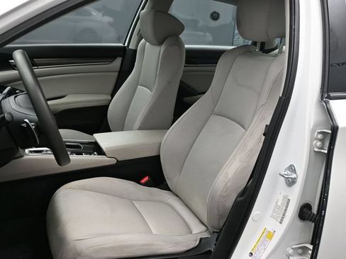 Used 2021 Honda Accord Hybrid image 11