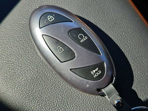 Certified 2025 Hyundai Elantra Sport image 33