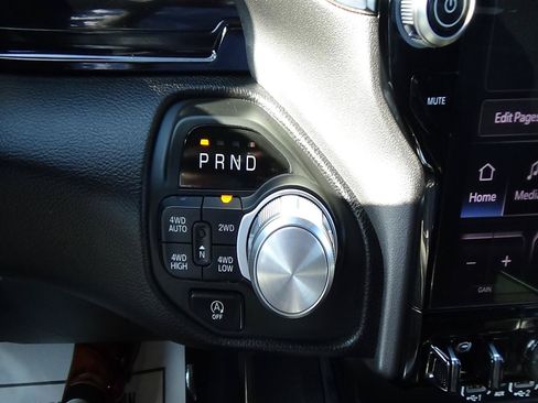 Used 2025 RAM 1500 Laramie w/ Night Edition AWD/4WD image 30