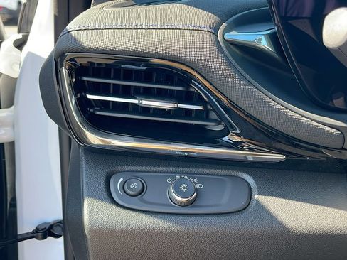 New 2026 Buick Envista Sport Touring w/ Convenience I Package FWD image 23