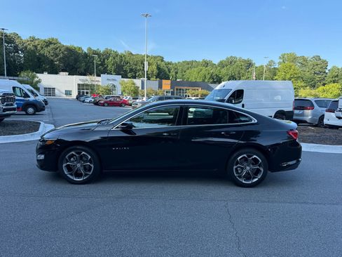 Used 2024 Chevrolet Malibu LT w/ LPO, Floor Liner Package FWD image 2