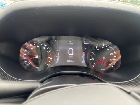 Used 2025 Jeep Compass Trailhawk AWD/4WD image 38