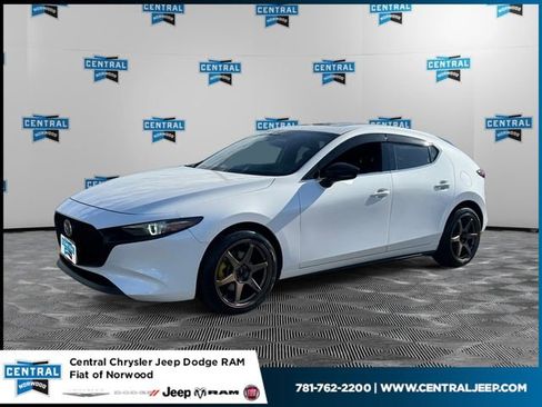 Used 2022 MAZDA MAZDA3 s image 1