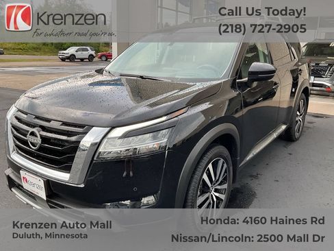 Used 2024 Nissan Pathfinder Platinum w/ Cargo Package AWD/4WD image 1