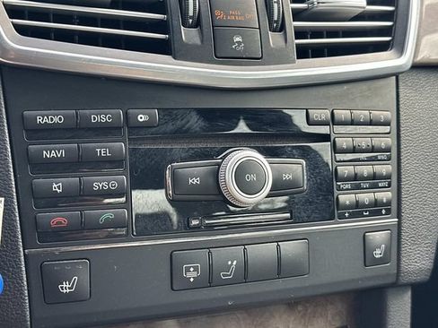 Used 2010 Mercedes-Benz E 350 Sedan image 20